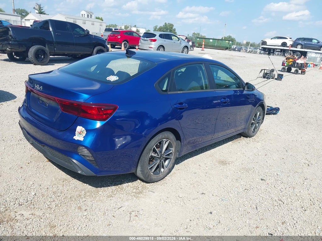 2024 Kia Forte LXS photo 4