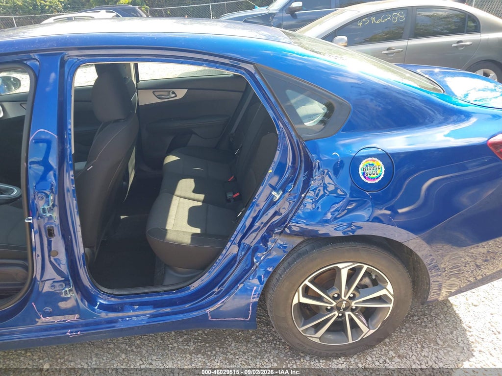 2024 Kia Forte LXS photo 6