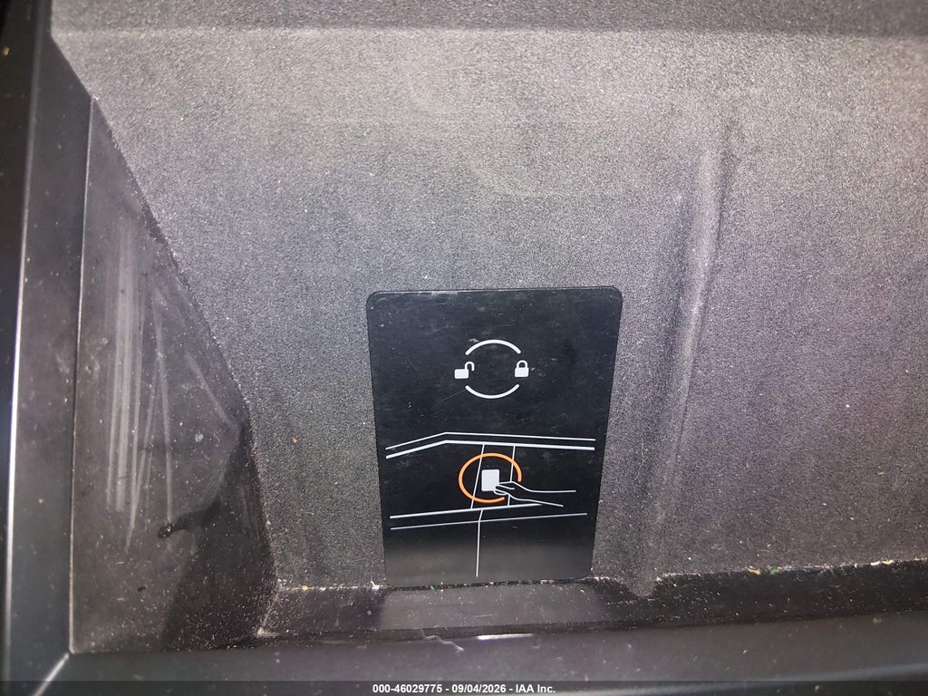 2025 Tesla Cybertruck ALL-Wheel Drive photo 11