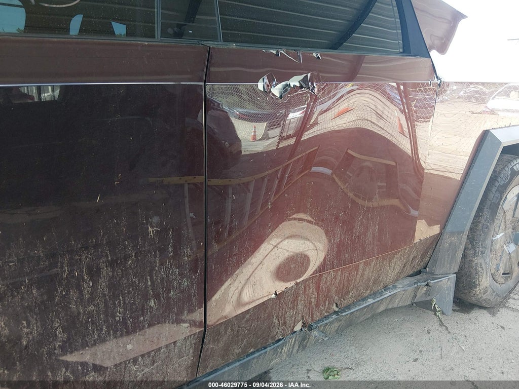 2025 Tesla Cybertruck ALL-Wheel Drive photo 6