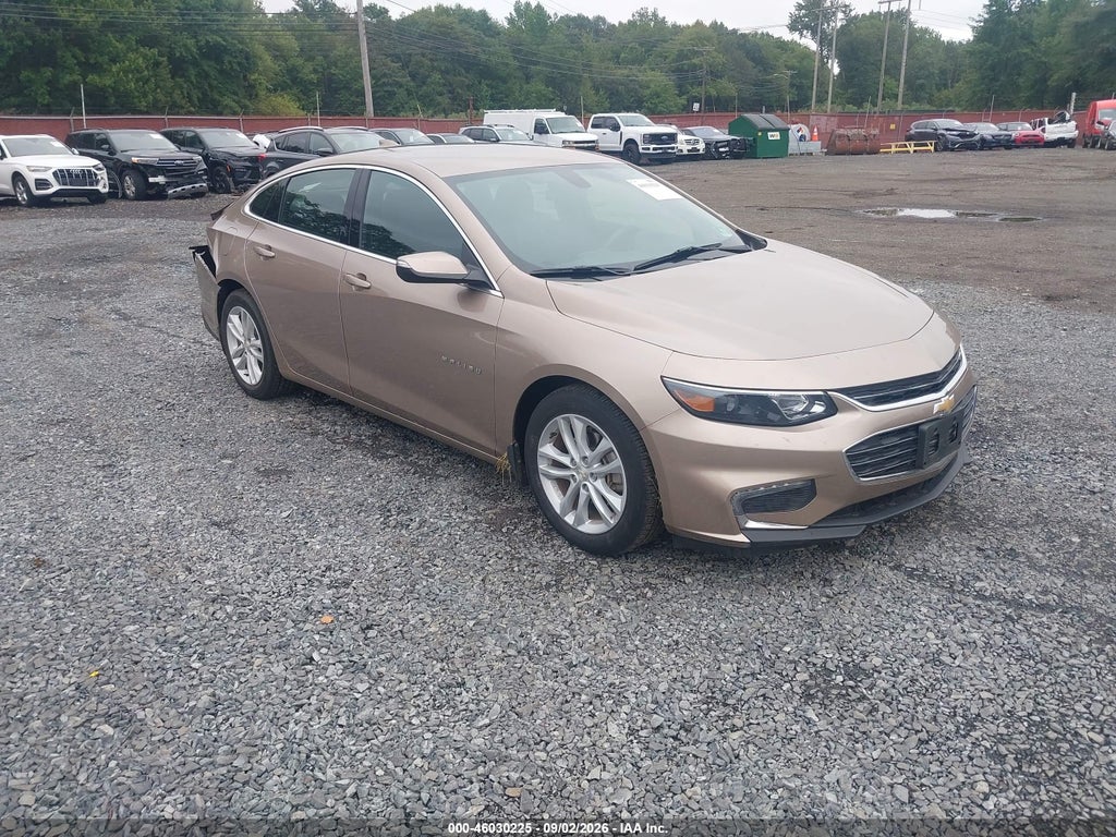 2018 Chevrolet Malibu LT photo 1