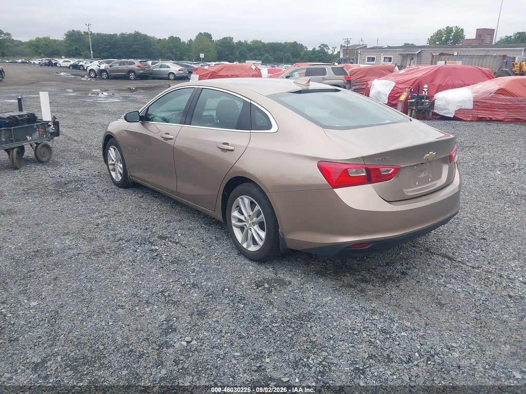 2018 Chevrolet Malibu LT photo 3