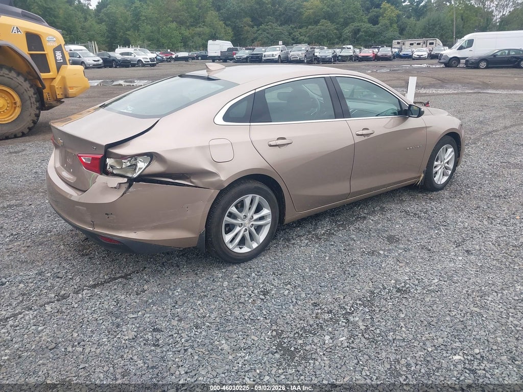 2018 Chevrolet Malibu LT photo 4