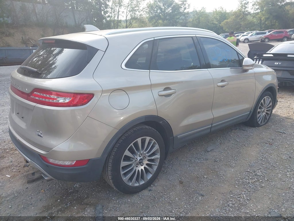 2015 Lincoln MKC photo 4