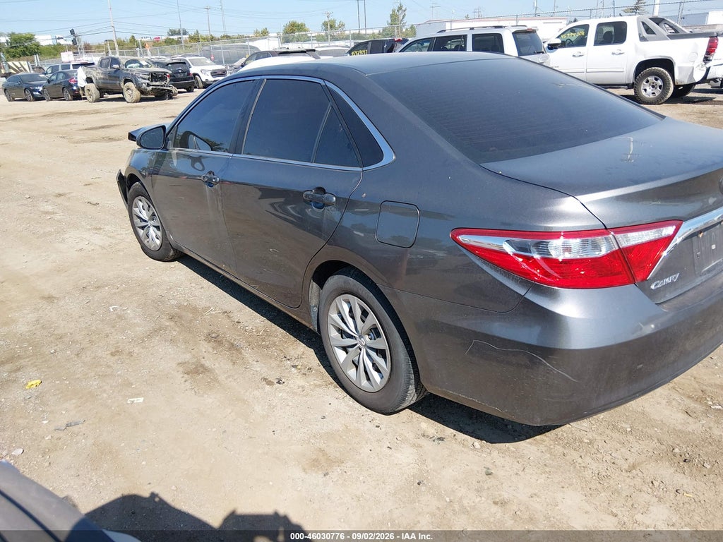 2016 Toyota Camry LE photo 3