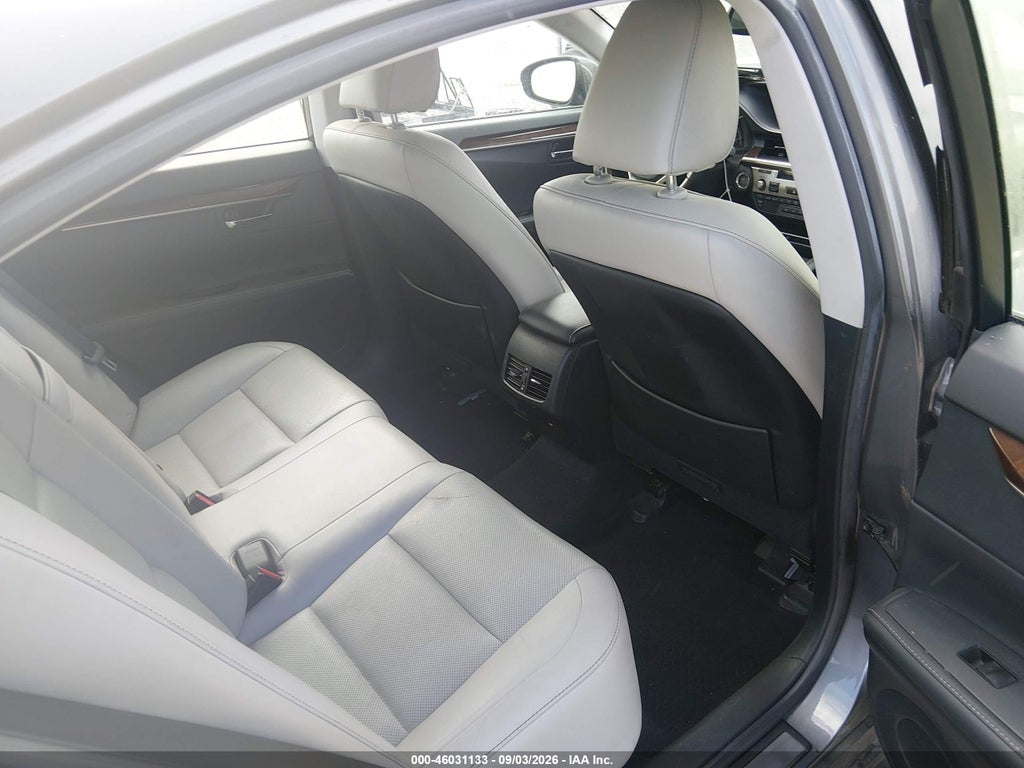 2013 Lexus ES 350 photo 8