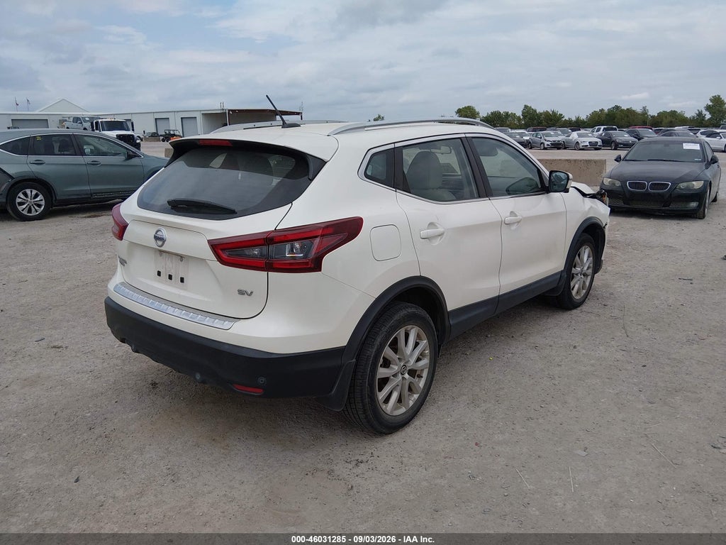 2022 Nissan Rogue Sport SV FWD Xtronic CVT photo 4