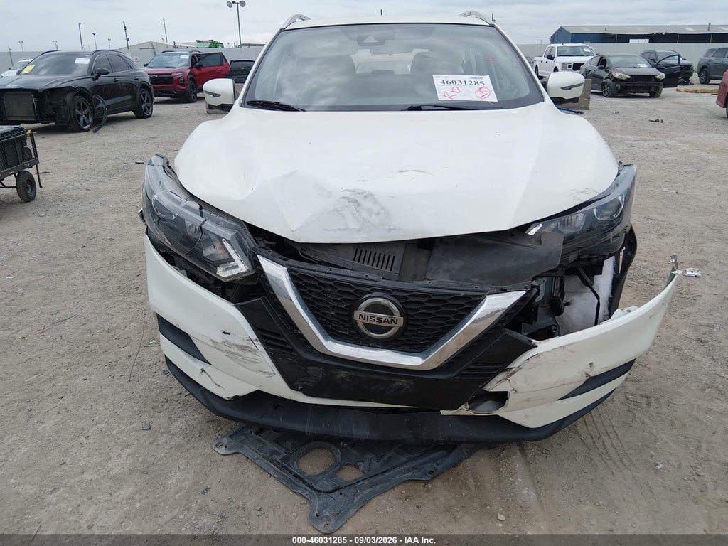 2022 Nissan Rogue Sport SV FWD Xtronic CVT photo 6