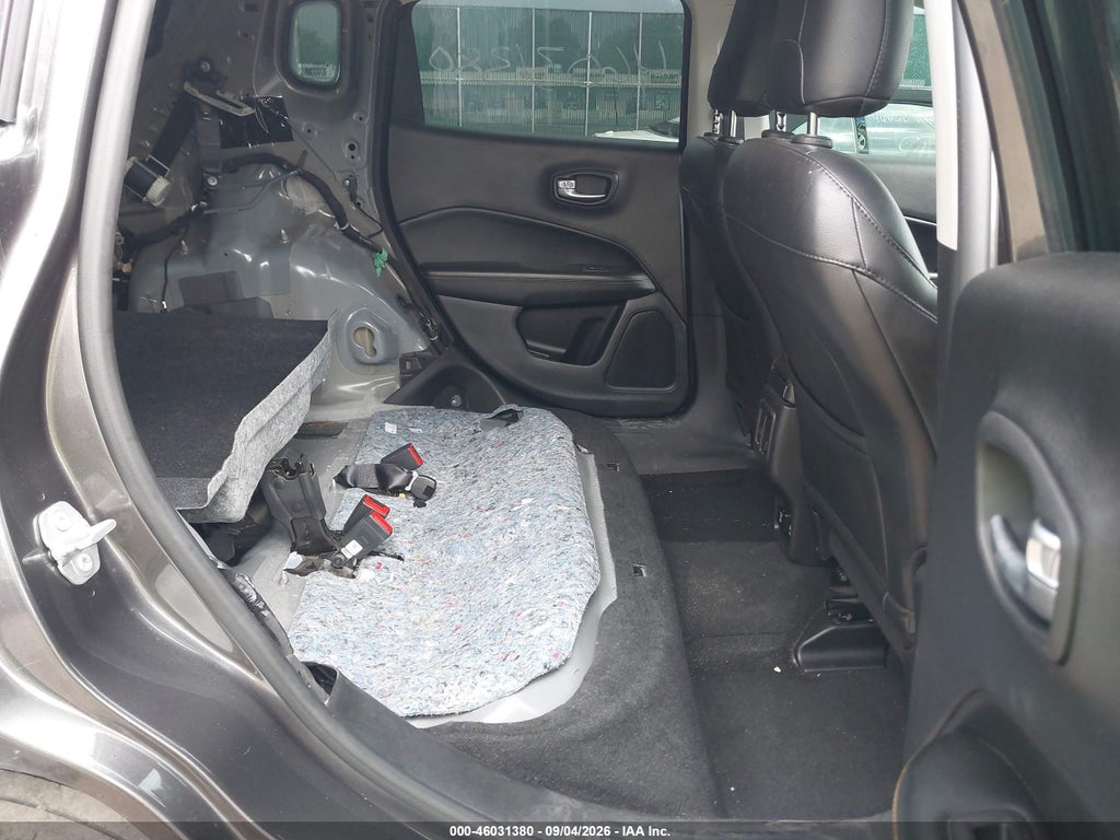 2018 Jeep Compass Limited FWD photo 8