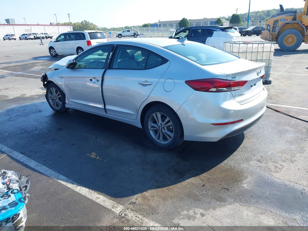 2018 Hyundai Elantra SEL photo 3