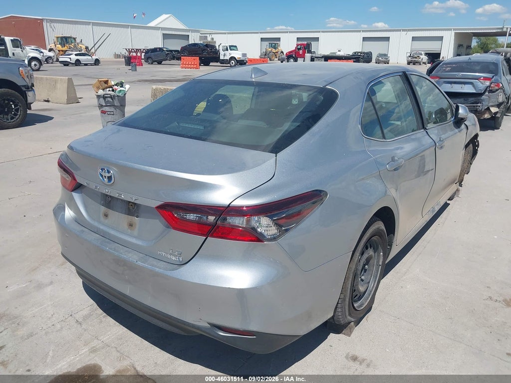 2021 Toyota Camry LE Hybrid photo 4