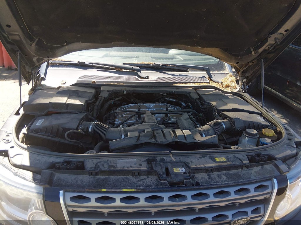 2015 Land Rover LR4 photo 10