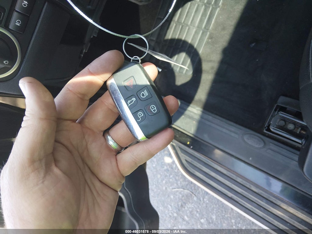 2015 Land Rover LR4 photo 11