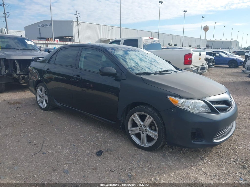 2013 Toyota Corolla S photo 1