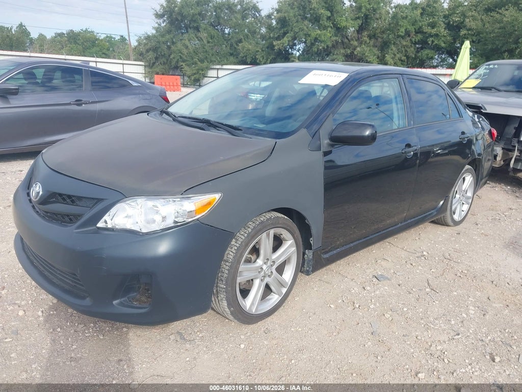2013 Toyota Corolla S photo 2
