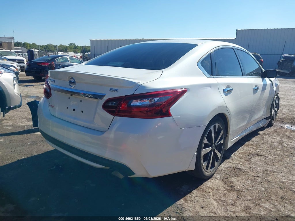 2018 Nissan Altima 2.5 SR photo 4