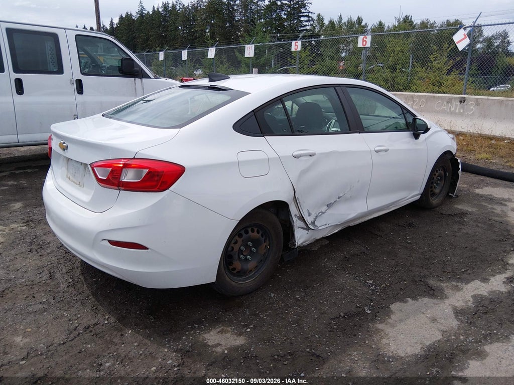 2017 Chevrolet Cruze LS Auto photo 4