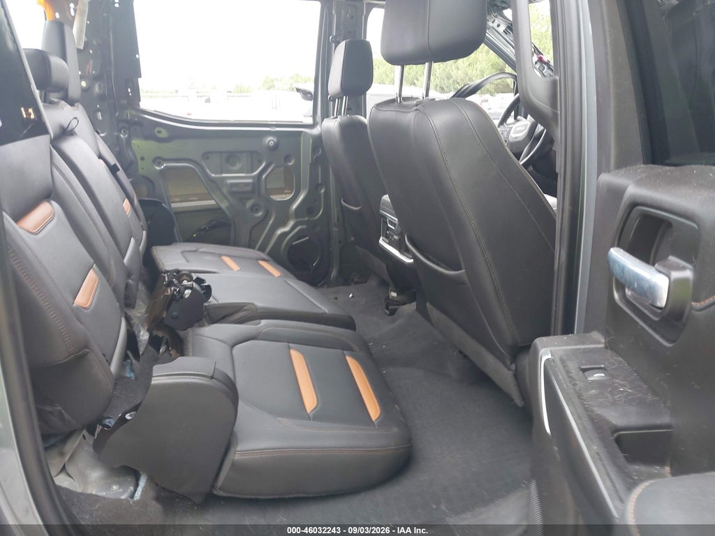 2021 GMC Sierra 1500 4WD Short Box AT4 photo 8