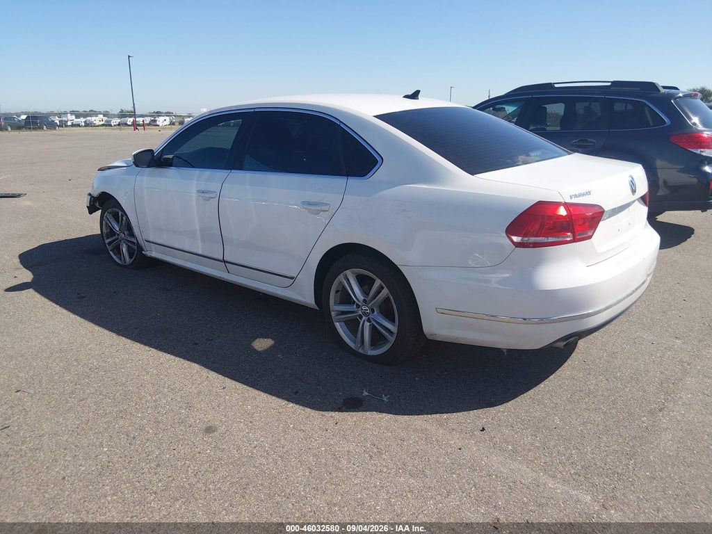 2015 Volkswagen Passat 2.0L TDI SE photo 3