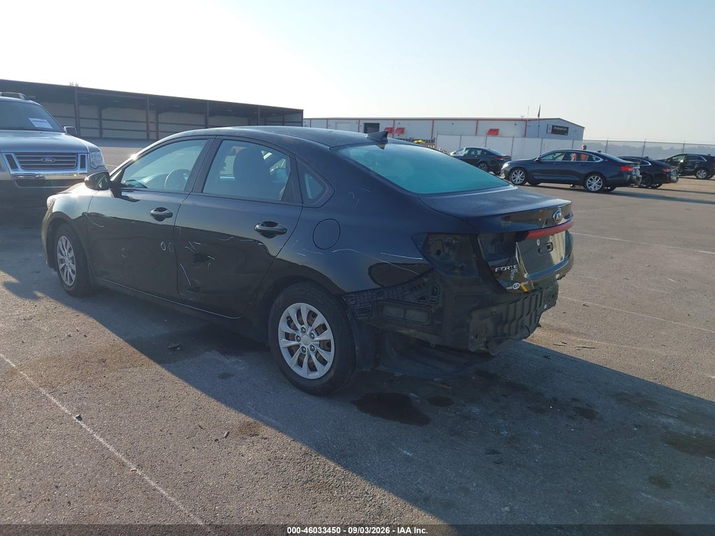 2020 Kia Forte FE photo 3