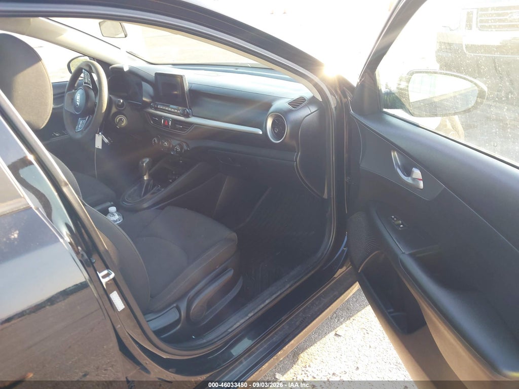 2020 Kia Forte FE photo 5