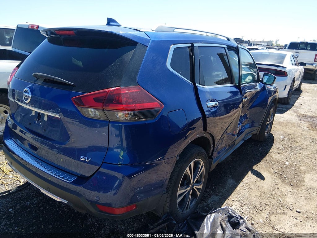 2019 Nissan Rogue SV photo 4