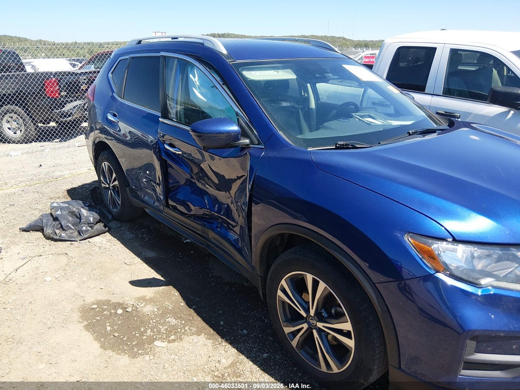 2019 Nissan Rogue SV photo 6