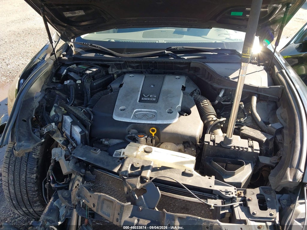 2015 Infiniti Q70 3.7X photo 10