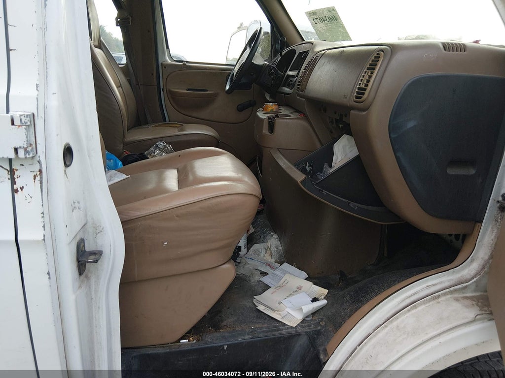 1998 Dodge RAM Wagon 3500 Value photo 5