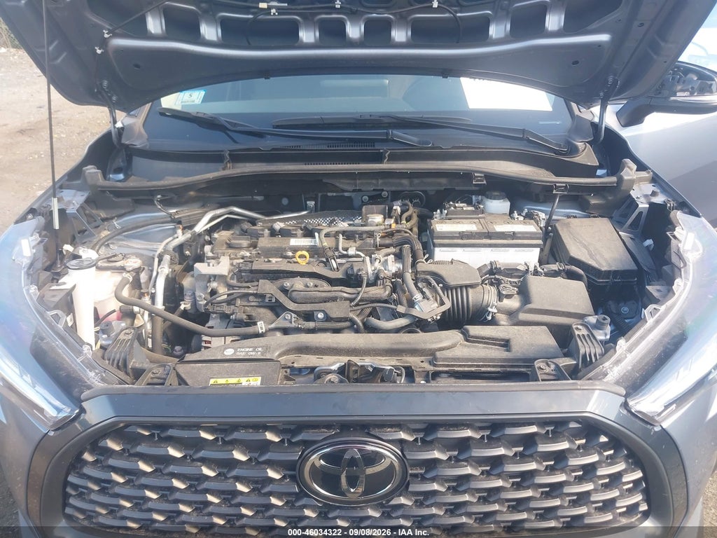 2024 Toyota Corolla Cross LE photo 10
