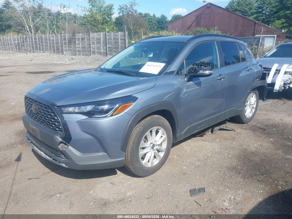 2024 Toyota Corolla Cross LE photo 2