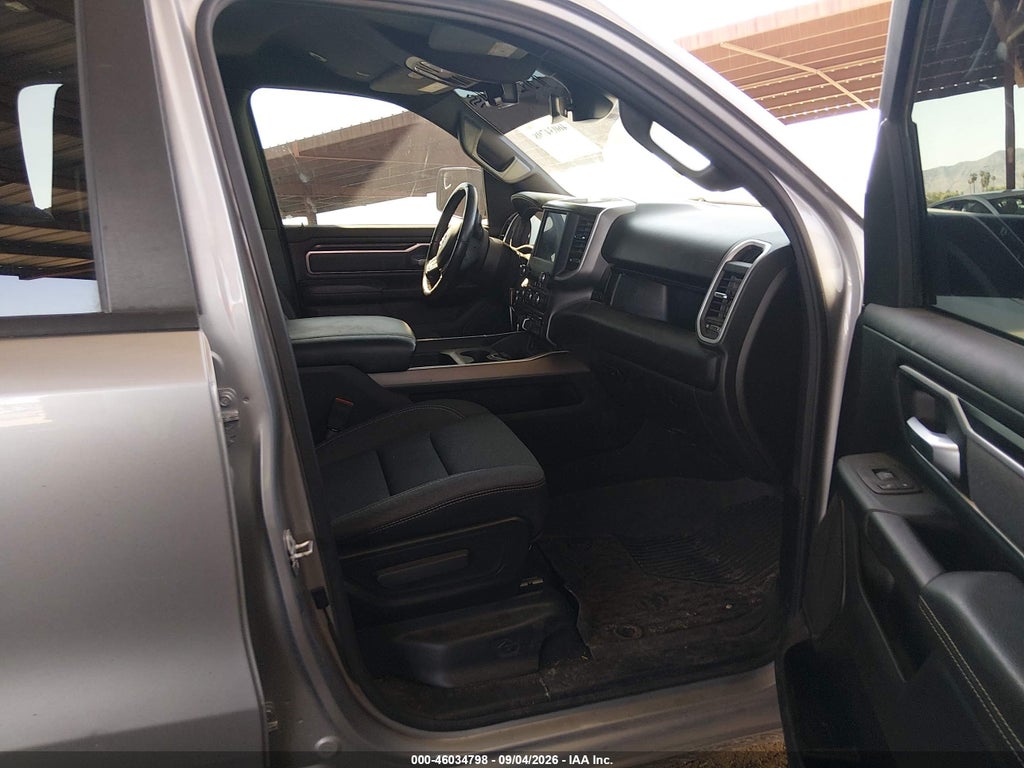 2022 Ram 1500 BIG Horn 4X4 6'4 Box photo 5