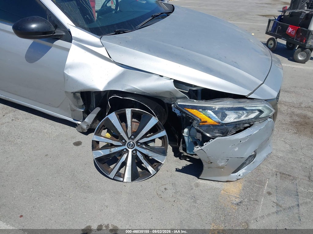 2020 Nissan Altima SR FWD photo 6