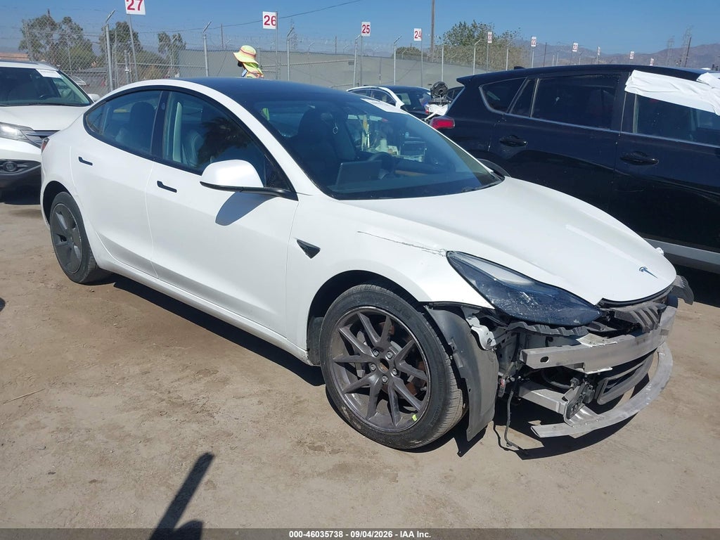 TESLA MODEL 3 2021