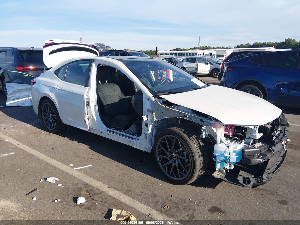 TOYOTA CAMRY 2025