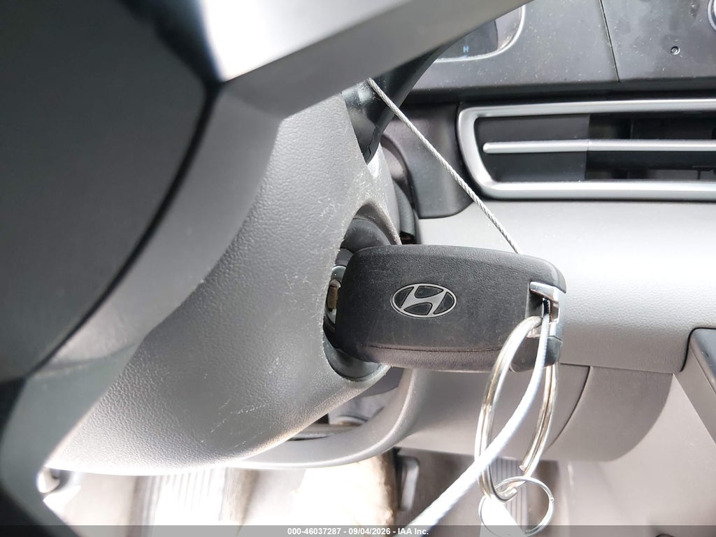 2024 Hyundai Elantra SE photo 11