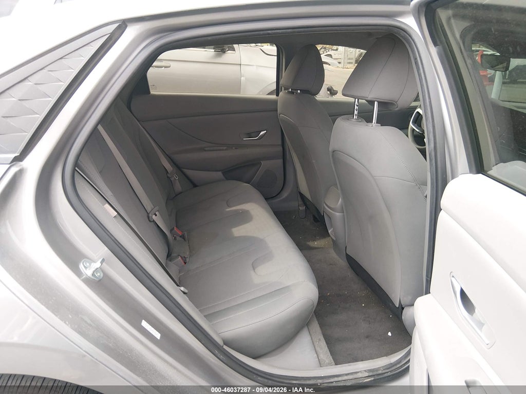 2024 Hyundai Elantra SE photo 8