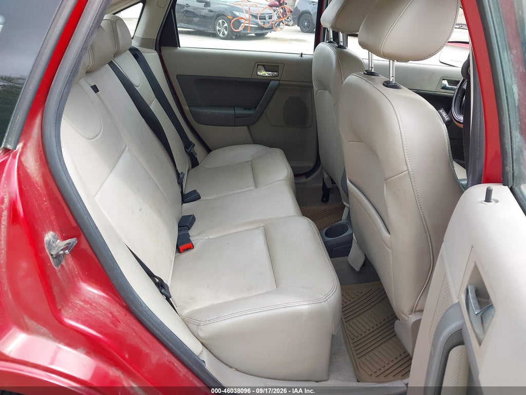 2009 Ford Focus SEL photo 8