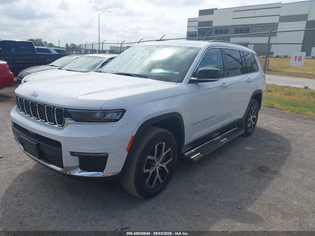 2024 Jeep Grand Cherokee L Limited 4X4 photo 2
