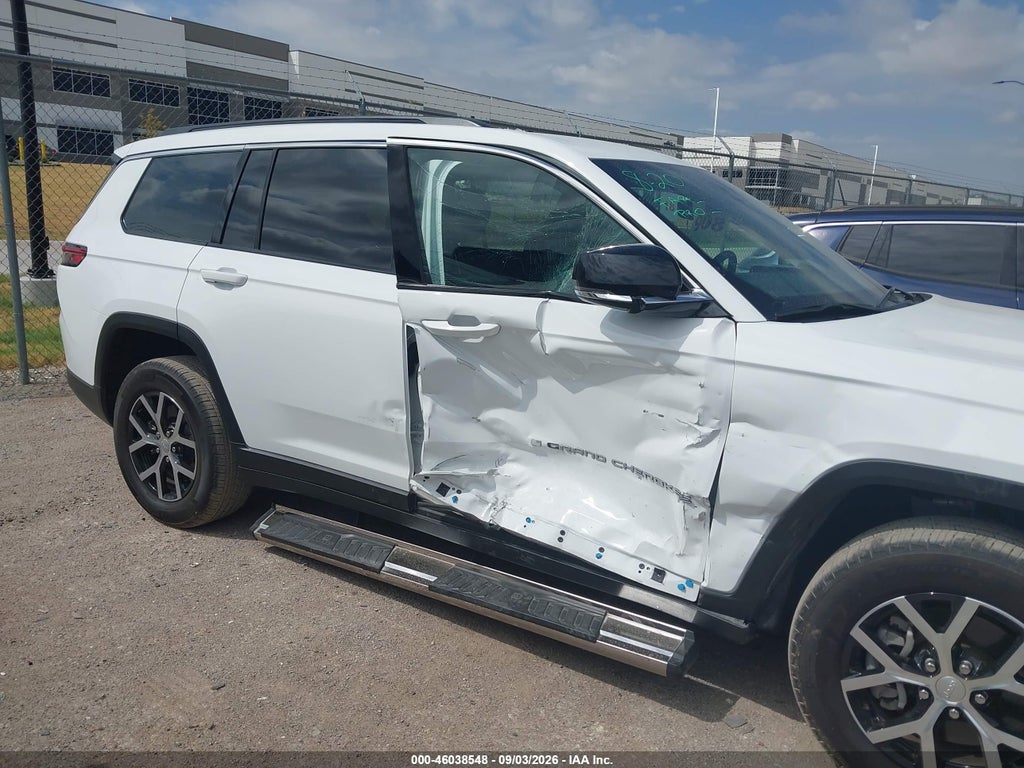 2024 Jeep Grand Cherokee L Limited 4X4 photo 6