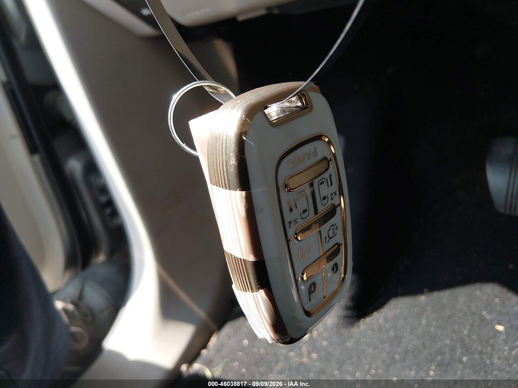 2017 Chrysler Pacifica Touring-L photo 11