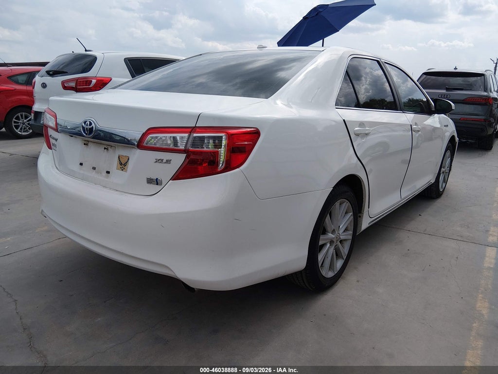 2012 Toyota Camry Hybrid XLE photo 4