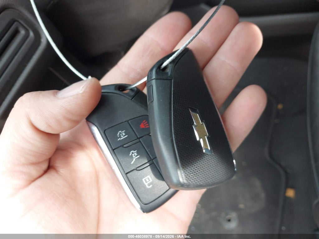 2021 Chevrolet Suburban 4WD LT photo 11