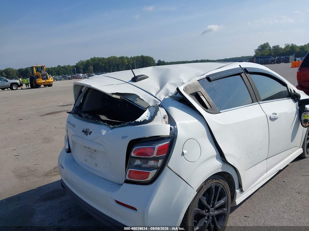 2018 Chevrolet Sonic LT Manual photo 6