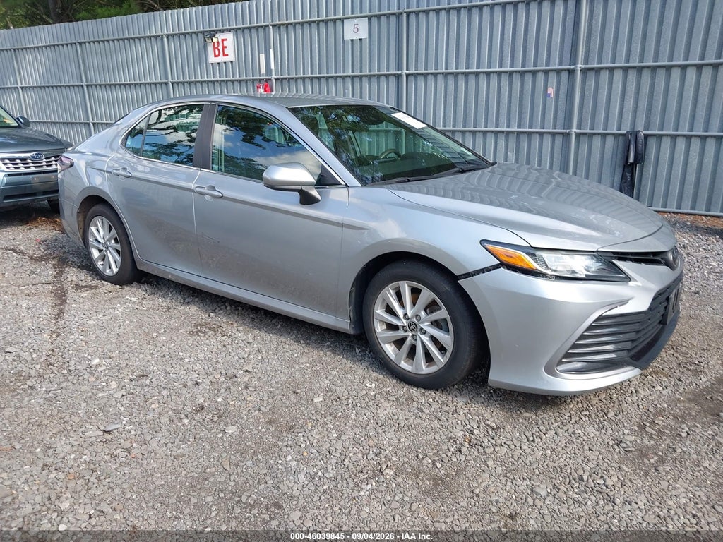 TOYOTA CAMRY 2023