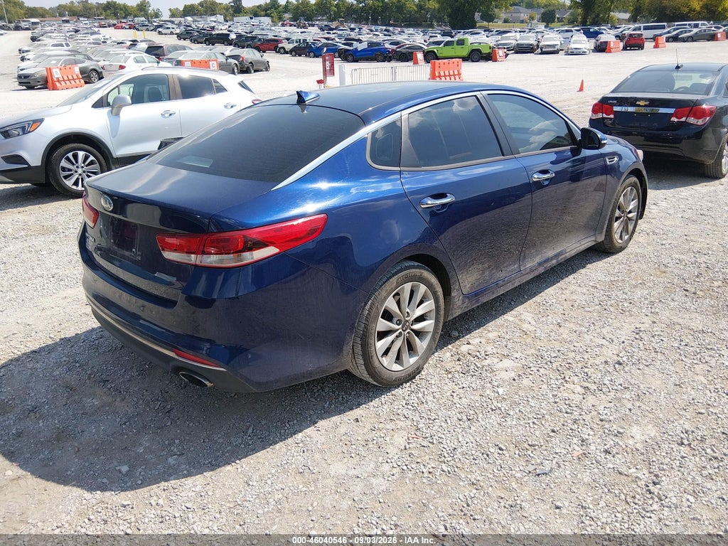 2018 Kia Optima LX photo 4