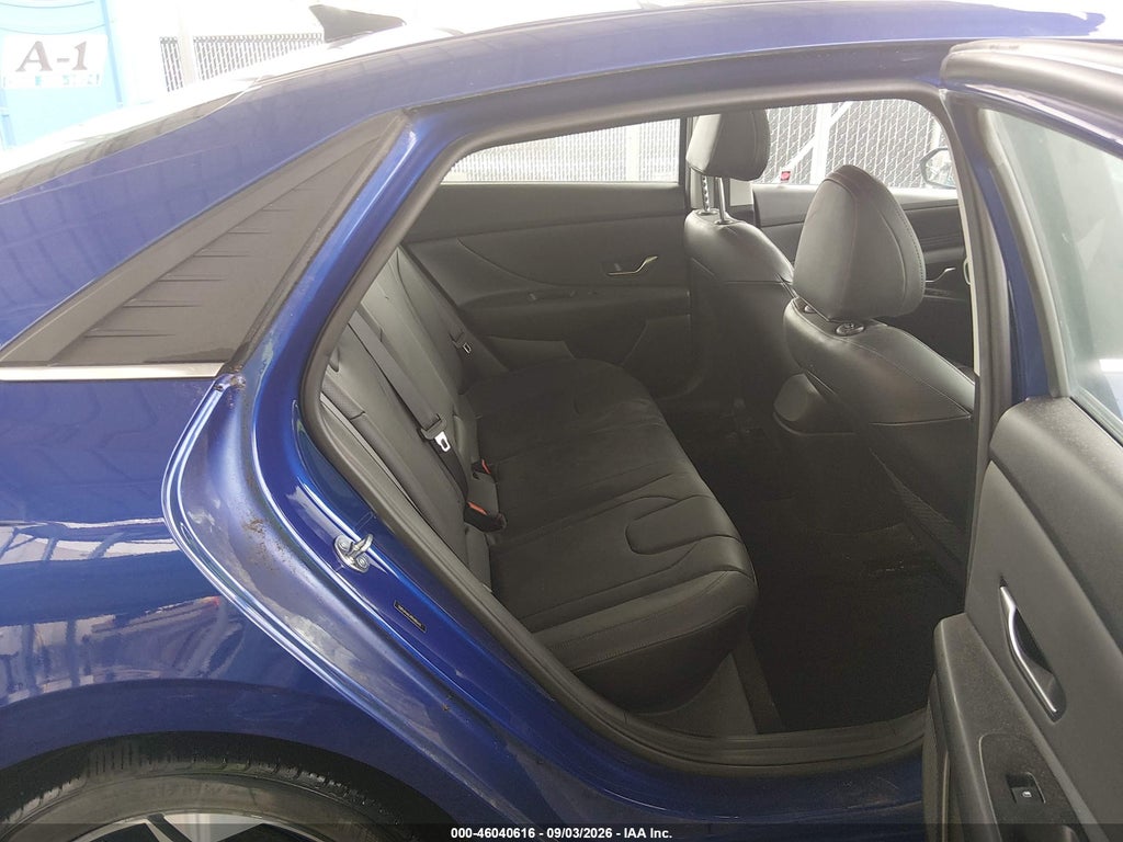 2023 Hyundai Elantra Limited photo 8