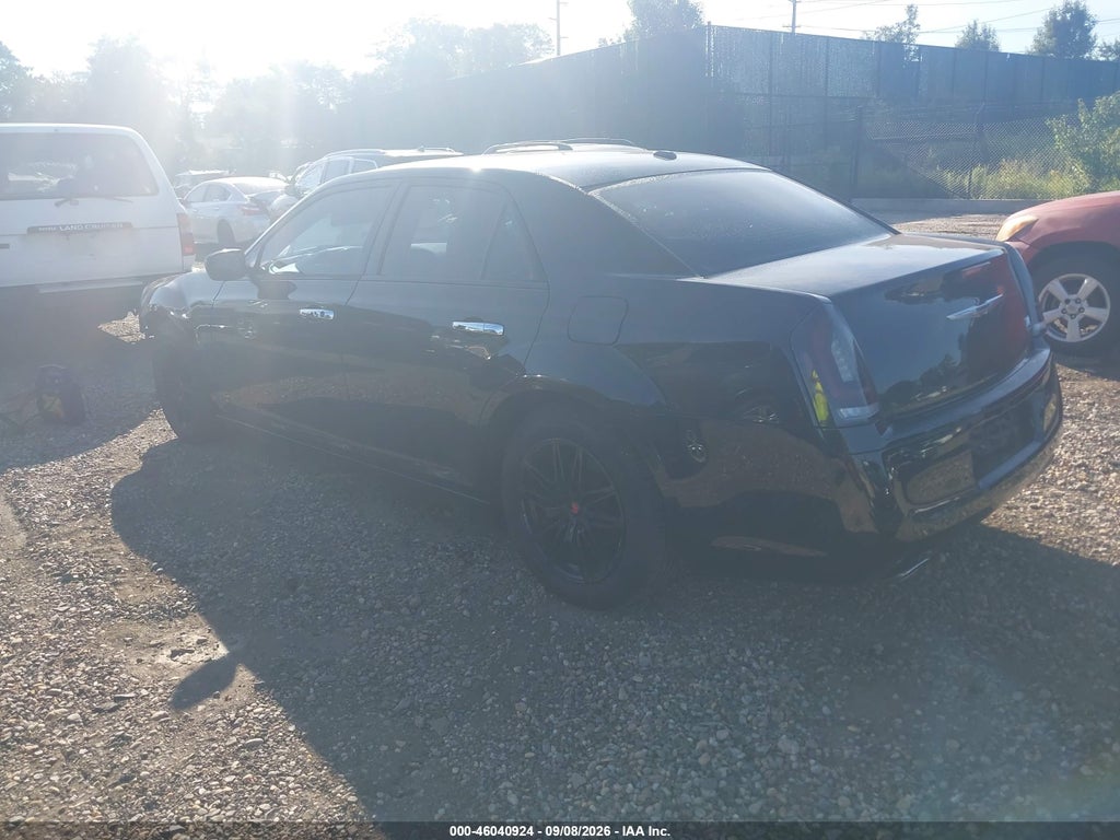 2014 Chrysler 300 300S photo 3
