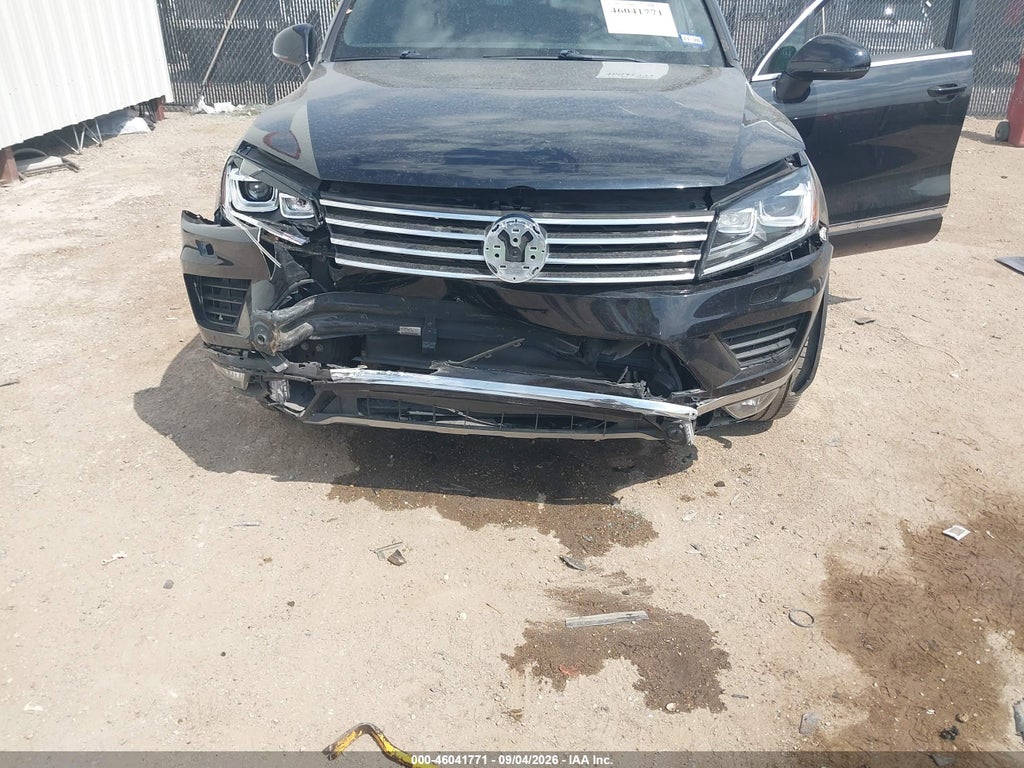 2017 Volkswagen Touareg V6 Wolfsburg Edition photo 6