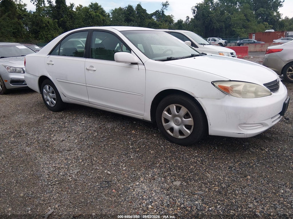 2004 Toyota Camry LE photo 1